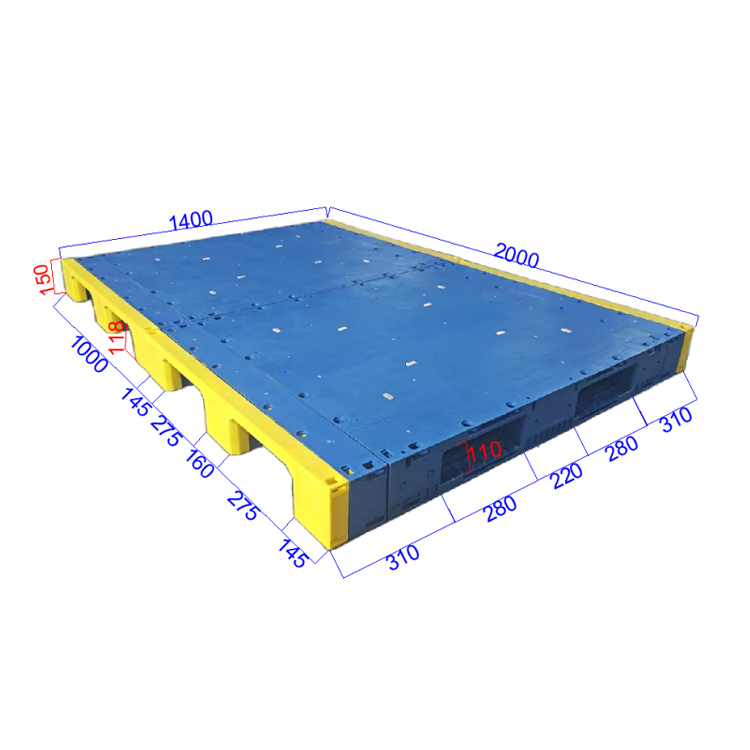 Hoogwaardige, duurzame industriële PP-pallet met 3 geleiders, 1400 mm x 2000 mm, gesloten dek, kunststof met 4-weg toegang, statische belasting van 8 ton voor lading.