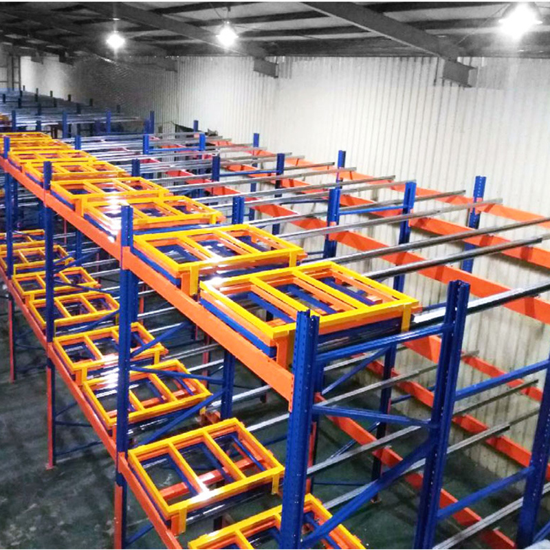 Op maat gemaakte, zware industriële palletstellingen met push-back systeem, ruime voorraad en snelle levering.