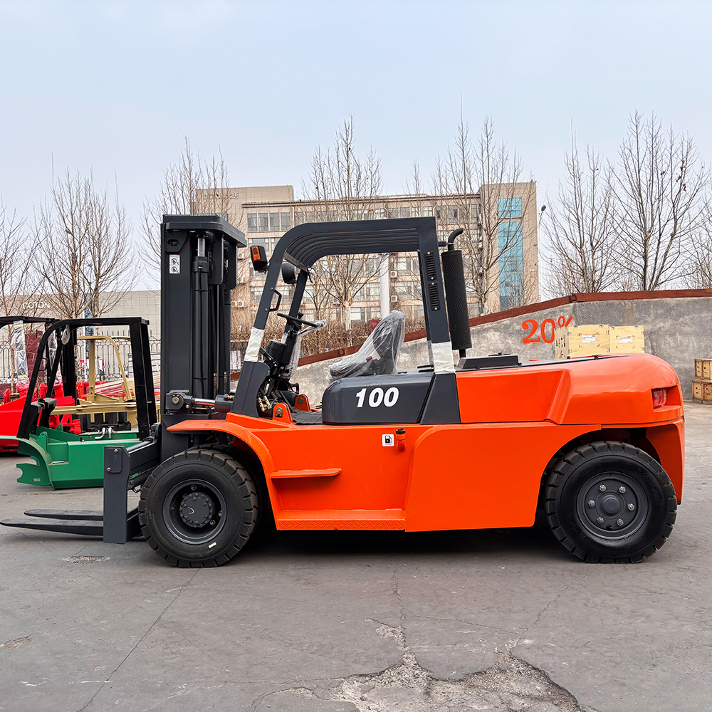 7-tons/8-tons dieselvorkheftruck met vrij heffende mast van 6 meter voor hoogbouwmagazijnen, opslagstellingen op de tweede verdieping en pallethefapparatuur.