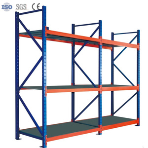Zware magazijnstellingen met een grote capaciteit van 2000 kg, inclusief stapelbare stellingen en schappen per laag.