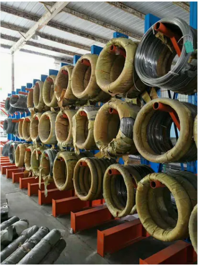 Robuust 5-laags, hoogwaardig, met epoxy gecoat, inrijbaar palletrek voor industrieel gebruik, gemaakt van staal, verstelbaar, duurzaam en roestwerend.
