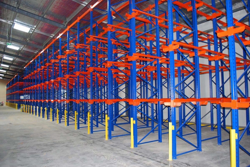 Inrijstellingen en doorrijstellingen zijn een kosteneffectieve oplossing voor palletopslag met een hoge dichtheid.