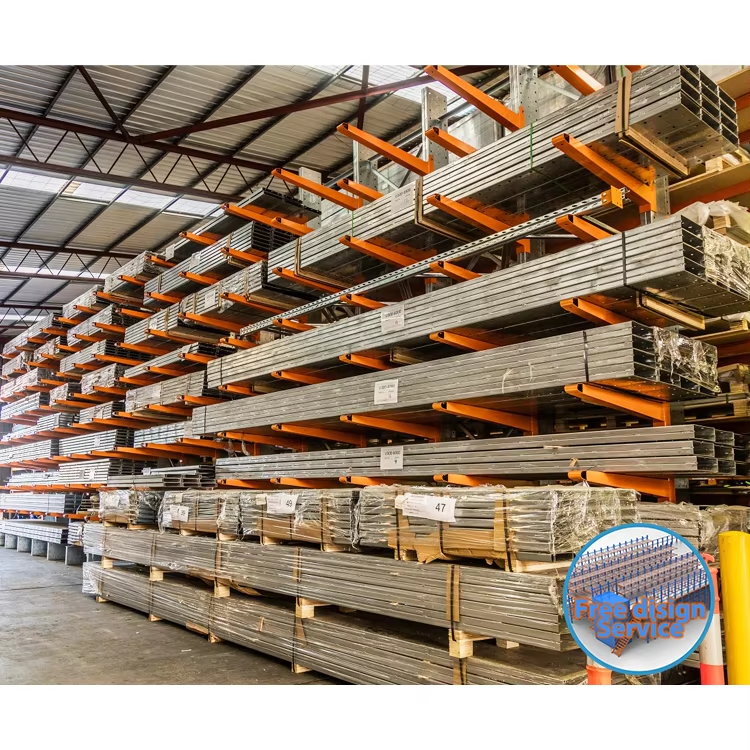 Zwaar uitgevoerde cantilever-stellingen van staal voor magazijnopslag, geschikt voor houten panelen, platen, buizen en lange materialen.