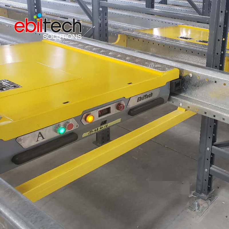 Slim magazijnautomatiseringssysteem met palletshuttle
