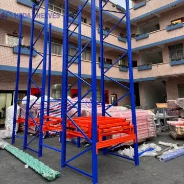 Push-back palletstelling met karrensysteem