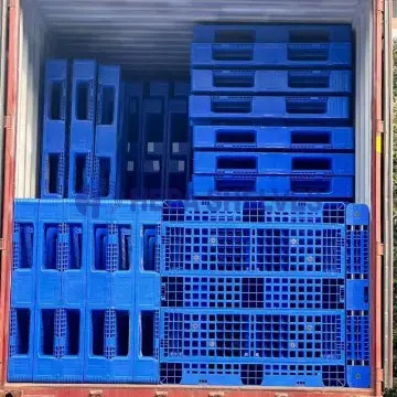 Stalen en stellinggeschikte magazijnpallets