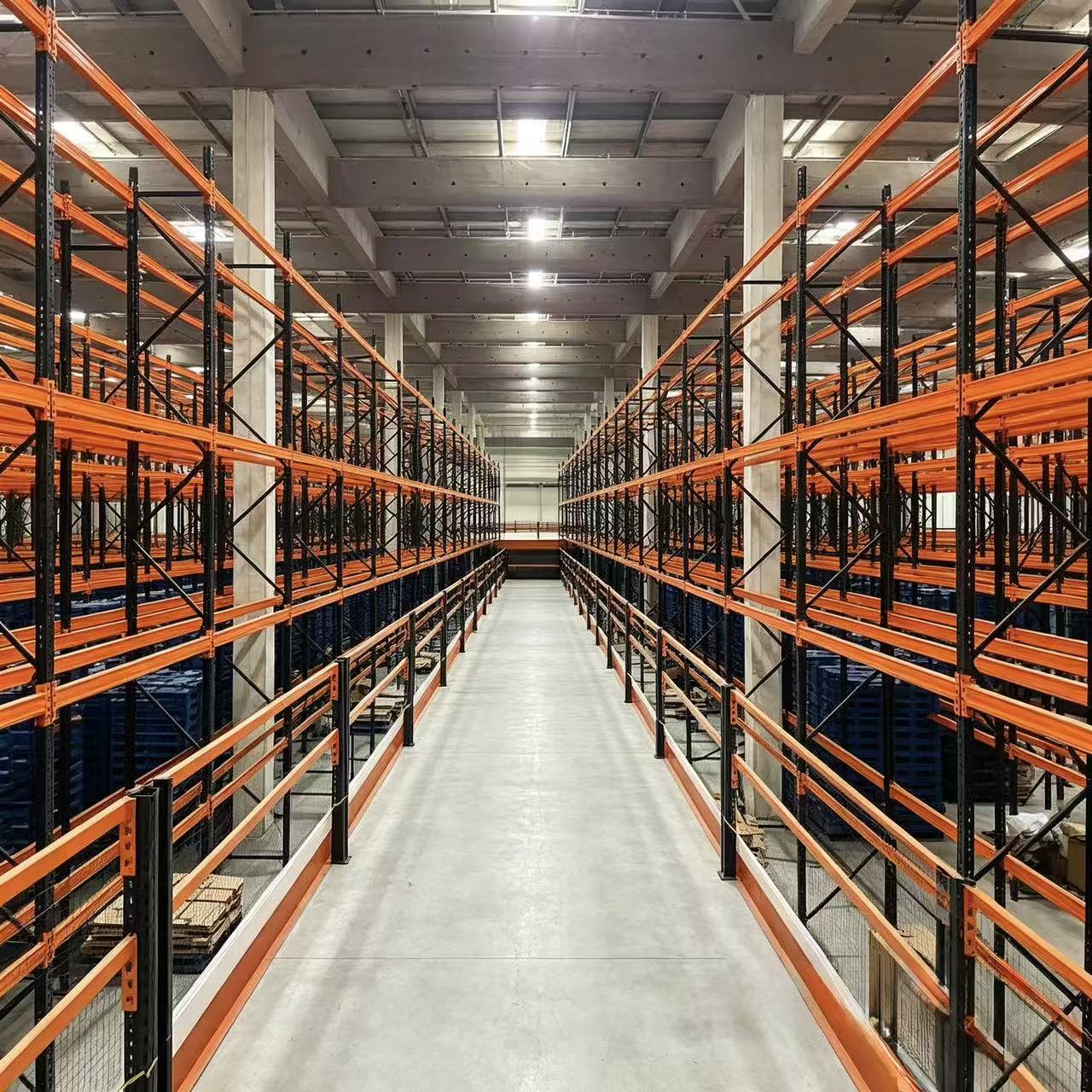 Drive-in stellingsysteem, magazijnstellingen met hoge dichtheid, op maat gemaakte industriële, zware metalen, verstelbare palletstellingen.