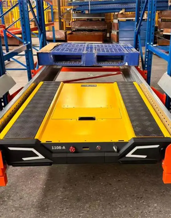 Radio shuttle palletstelling voor ananas koelhuis in Maleisië