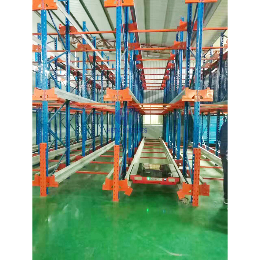 Hoogwaardig inrijpalletstellingensysteem met LIFO-palletbeheer en robuuste inrijstellingen.