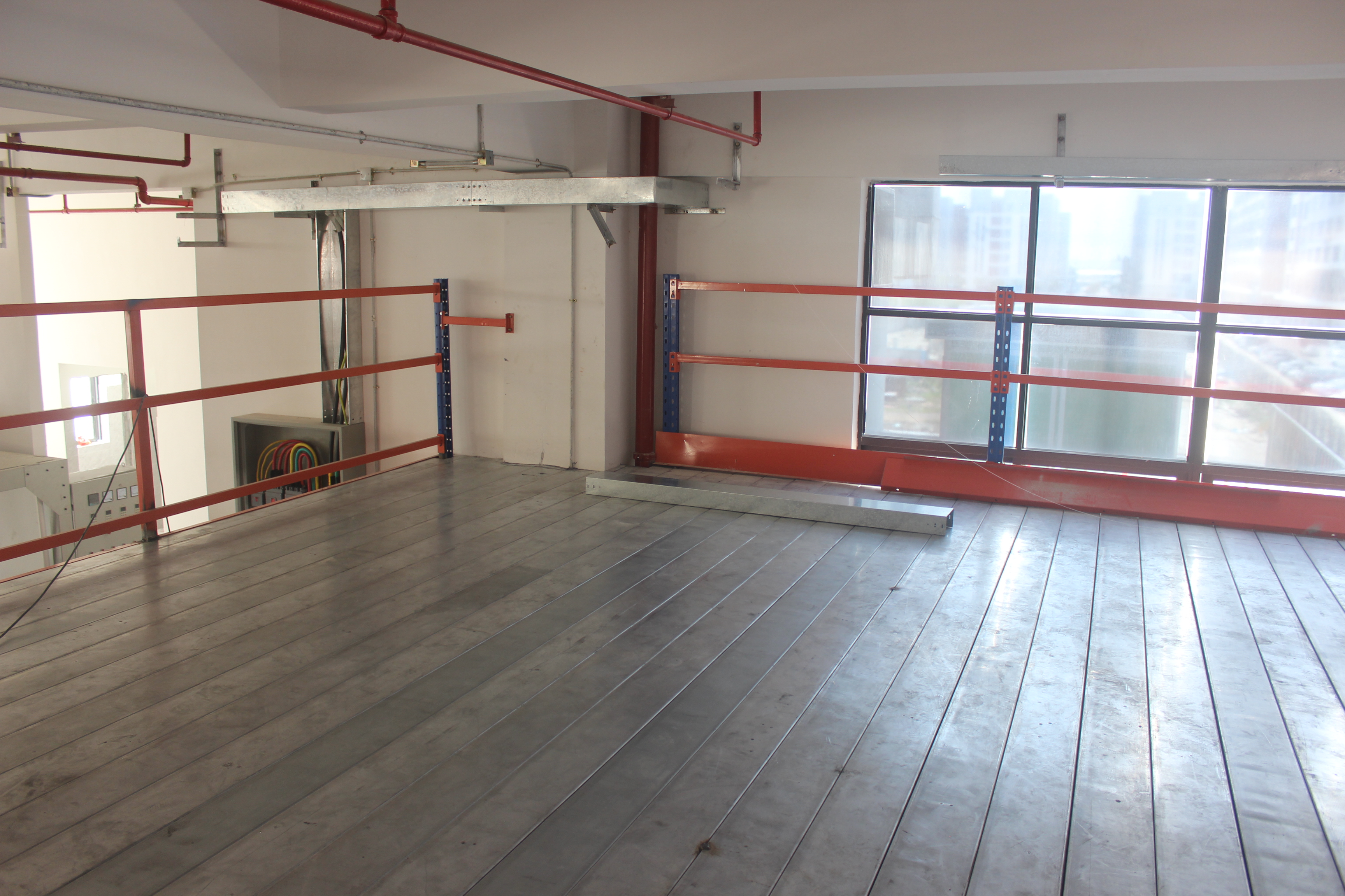 Industriële, geschikte, gebruikte stalen zolderplatformstelling, stellingladder, magazijnrek, meerlaags stelling, hoge capaciteit, zware last, mezzanine