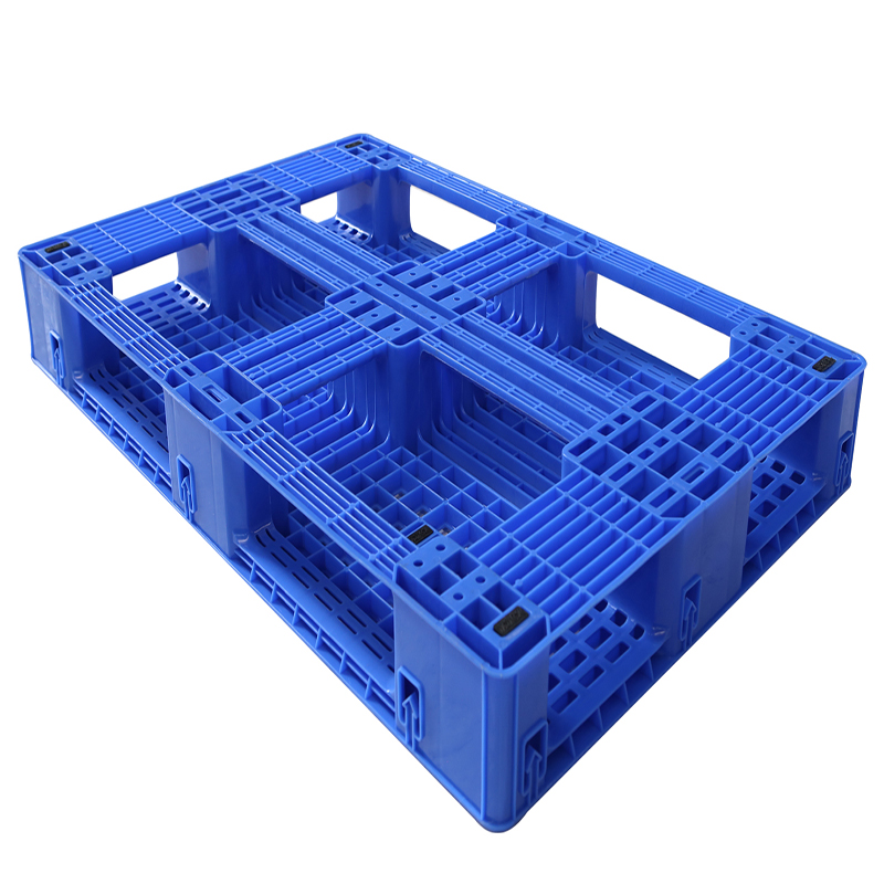 Robuuste, vierzijdige, enkelzijdige HDPE-plastic europallets met gaasconstructie, milieuvriendelijk, 7 stalen kernen, 4,0 ton statische belasting, elektronica.