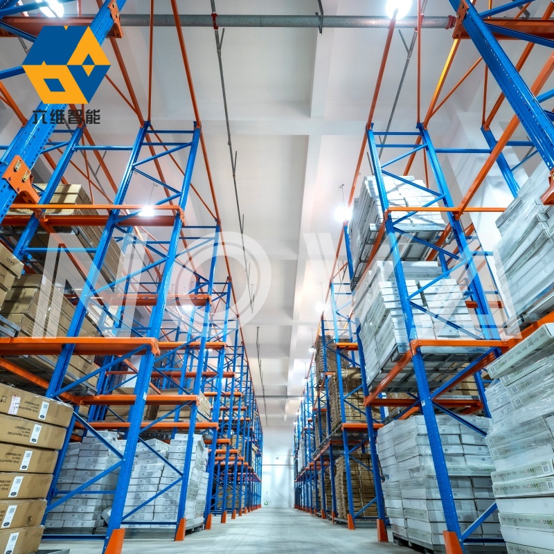 Op maat gemaakte stalen palletstellingen, stapelrekken en schappen, magazijnopslagrekken, zware shuttle-stellingen voor industrieel gebruik.