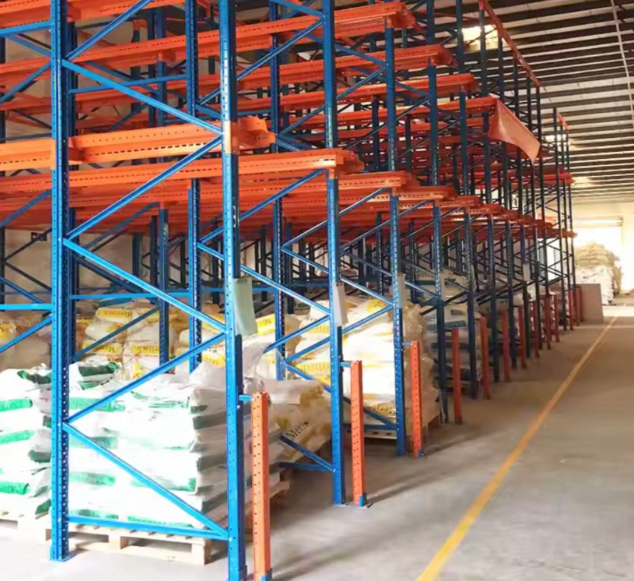 Zware, dubbele diepte selectieve palletstellingen met inrijplanken, thermisch verzinkt, corrosiebestendig magazijnrek. Grote bestelling 30%