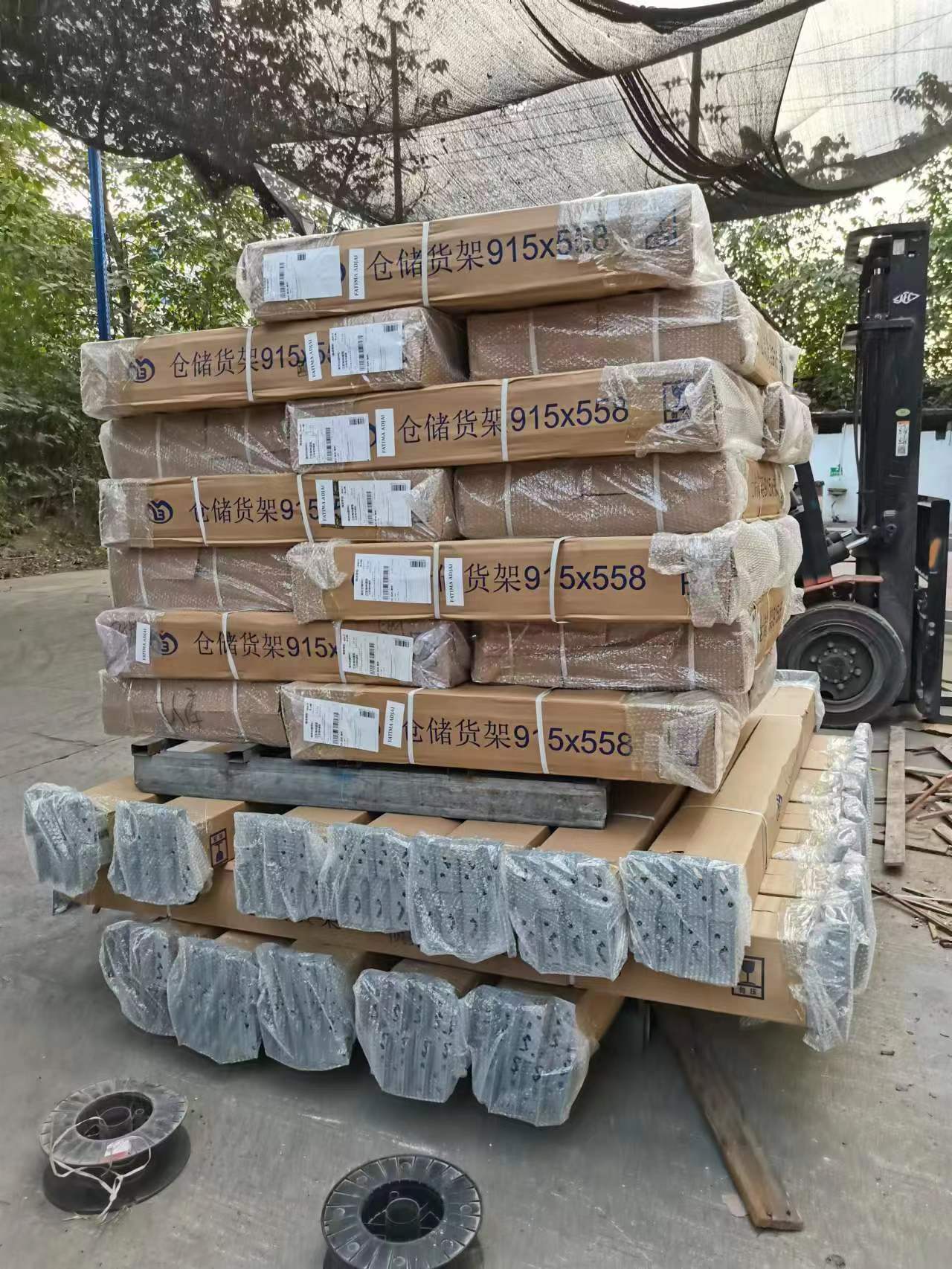 Logistieke afhandeling en gereed voor transport