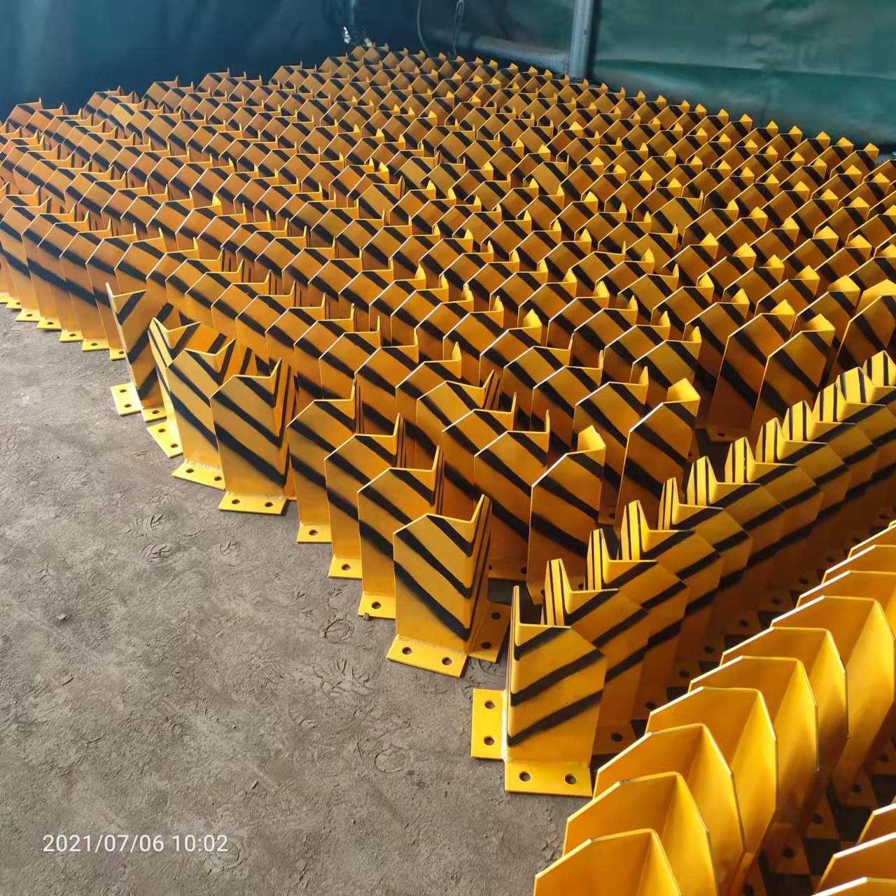 U Steel Post Protector Guard for Heavy Duty Pallet Rack