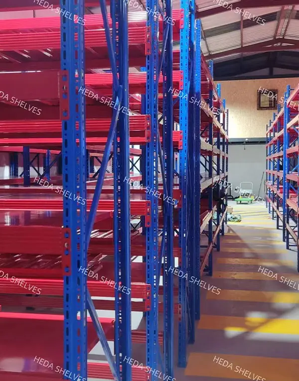 Middelzware legbordstelling voor algemeen distributiemagazijn