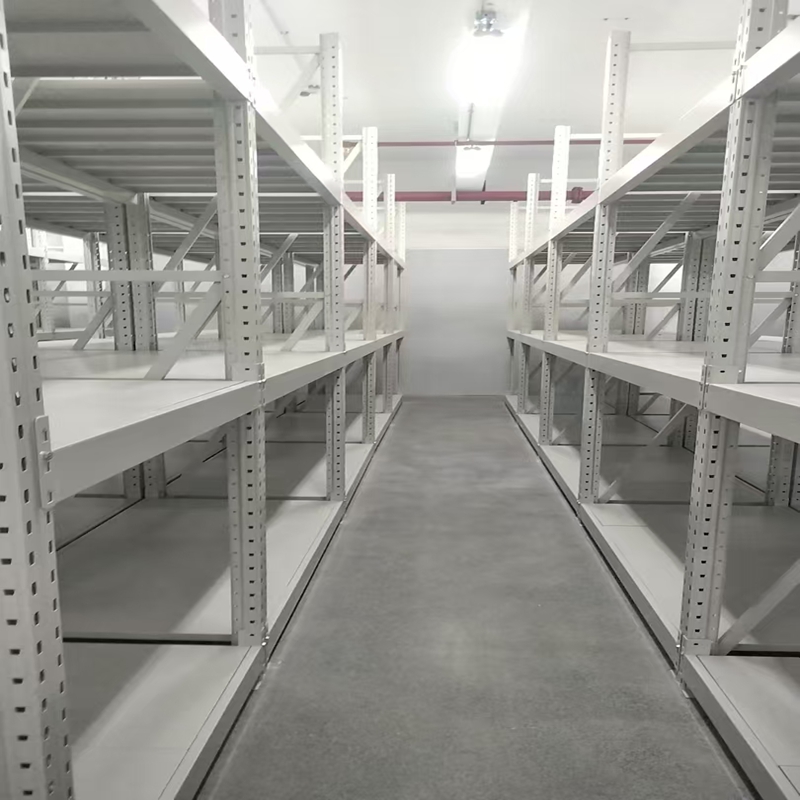 Lichte stalen magazijnstelling verstelbare metalen legbordstelling magazijnopslag corrosiebestendige industriële rekken