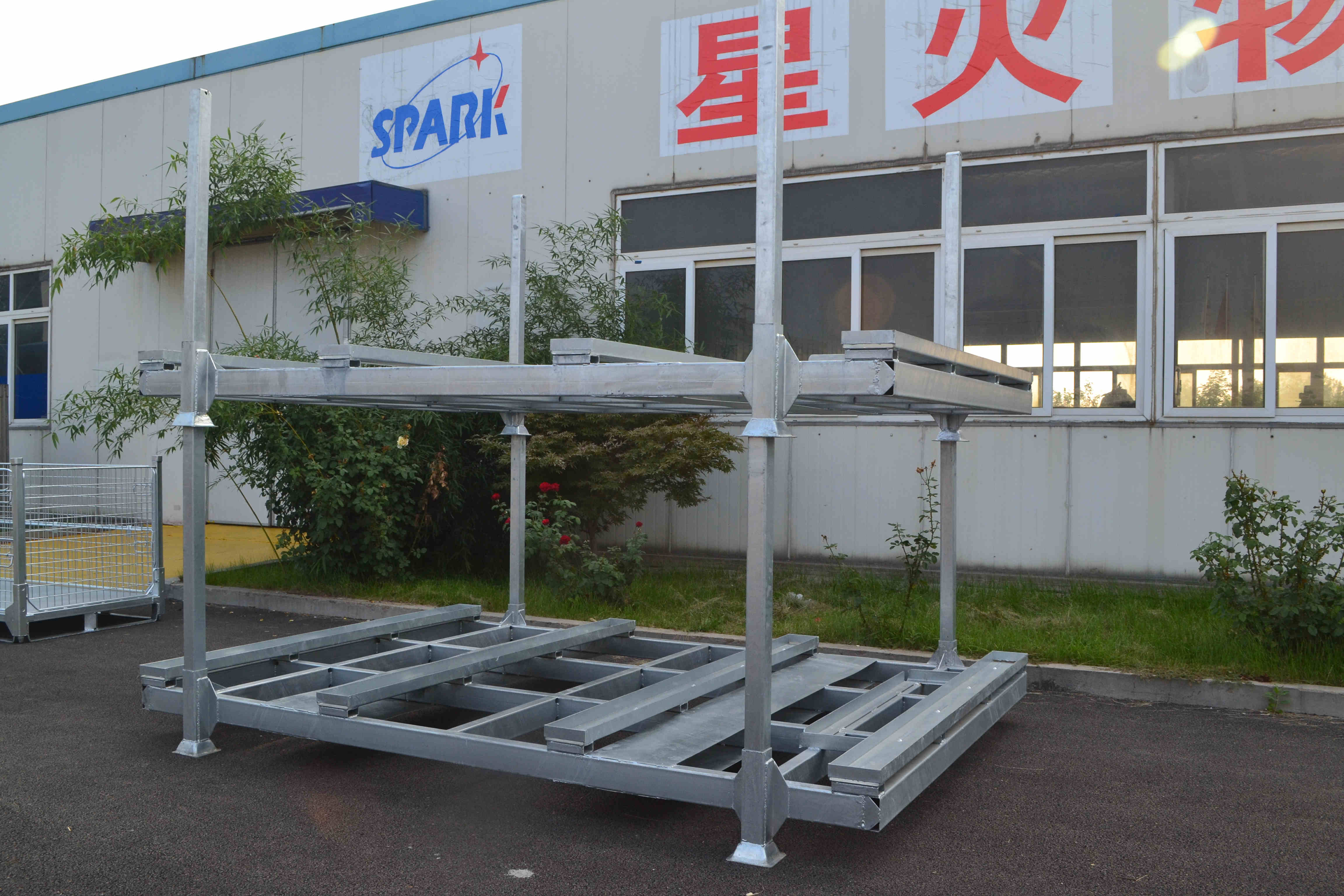 Aanpasbaar, robuust, thermisch verzinkt metalen palletstellingplatform voor fabrieken en magazijnen. OEM-ondersteuning voor palletisering.